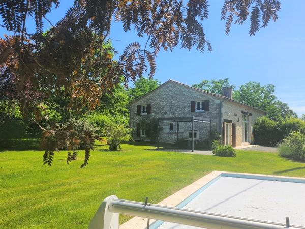 Belle Maison en Pierre - gîte et piscines - à vendre - 6 pièces - proche de VILLEREAL (47)