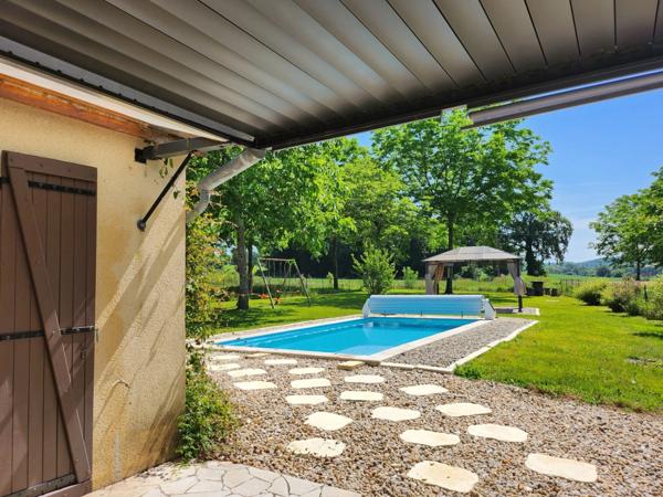 Belle Maison en Pierre - gîte et piscines - à vendre - 6 pièces - proche de VILLEREAL (47)