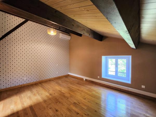 Belle Maison en Pierre - gîte et piscines - à vendre - 6 pièces - proche de VILLEREAL (47)