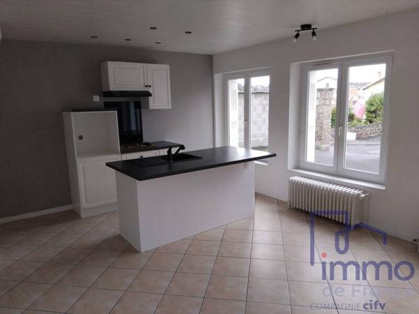 Appartement 4 pièces                                        - 43000 Le Puy-en-Velay Réf : 2593-CIFVFOREZVELAY