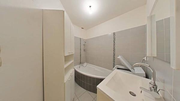 Appartement 3 pièces                                        - 42000 Saint-Étienne Réf : 12311