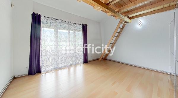 Maison
         4 pièces
        - 140 m² Bien prestige 499 000 € *