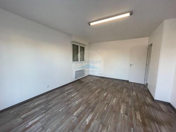 Local commercial 23m² - Ste Eulalie En Born