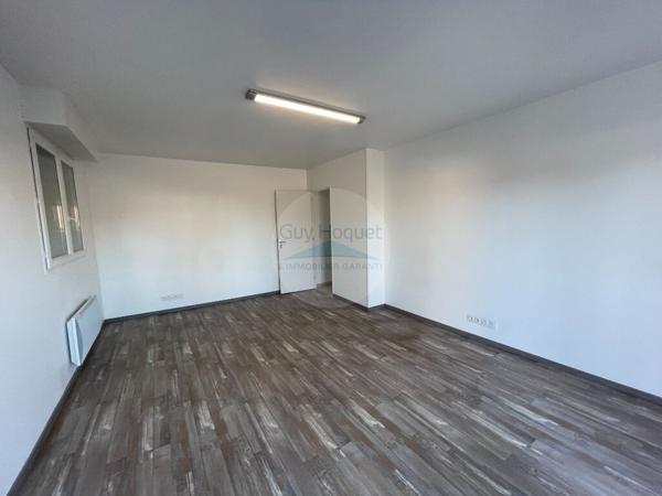 Local commercial 23m² - Ste Eulalie En Born