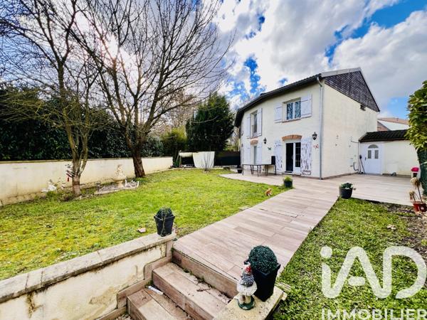 Maison à vendre 6 pièces 117 m² Saint-Brice-sous-Forêt