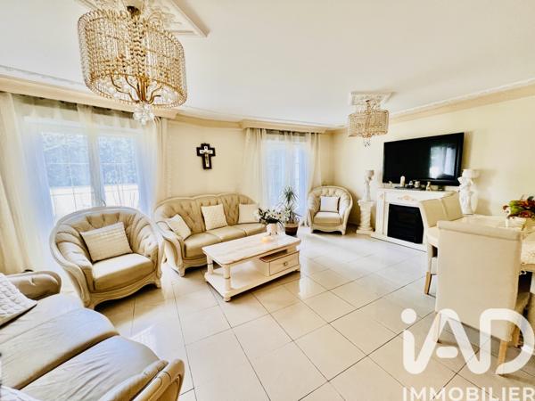 Maison à vendre 6 pièces 117 m² Saint-Brice-sous-Forêt