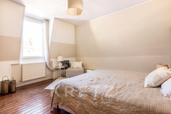 DEMEURE BOURGEOISE AU COEUR DE LA VILLE