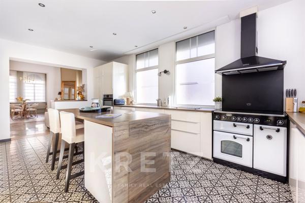 DEMEURE BOURGEOISE AU COEUR DE LA VILLE