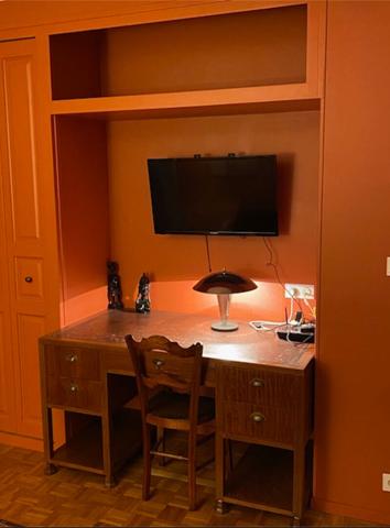 A VENDRE MAISON ANCIENNE DE PLUS DE 350m² avec maison d'amis, dépendances, piscine et plus d'1hectare de terrain.