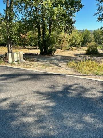 Terrain de 2 877 m²