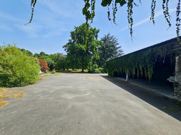 Dpt Hautes Pyrénées (65), à vendre MOMERES maison avec chambres d'hôtes P14 de 453 m² - Terrain de 3 744,00 m²