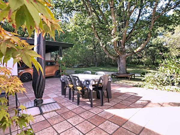 Maison plain pied sur Eaunes 6 pièce(s) 136 m2 cadre exceptionnel !