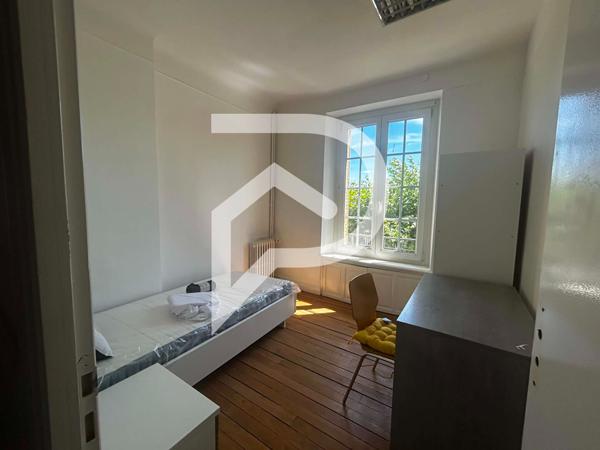 Immeuble 11 pièces 215 m2