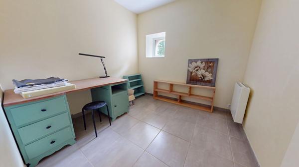 ITEUIL - LONGERE - 6 CHAMBRES - TERRAIN - GITE