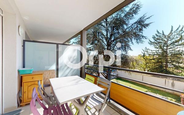 Appartement à vendre    2 pièces • 52 m2 Bron