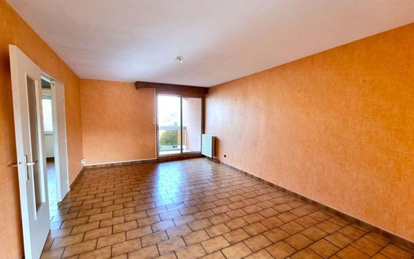 Appartement à louer    3 pièces • 93 m2 Albi