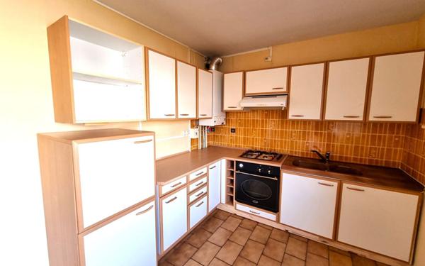 Appartement à louer    3 pièces • 93 m2 Albi