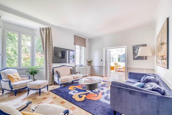 Demeure de Prestige 8 pièce(s) 255 m2