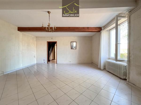Ensemble Immobilier avec maison, ancienne habitation à rénover et sur 1972m² en partie constructible !