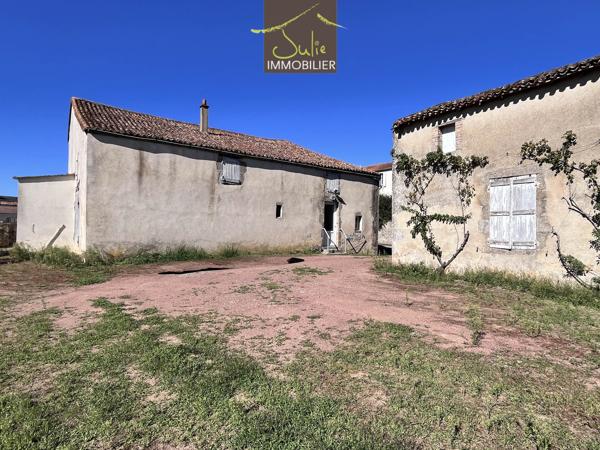 Ensemble Immobilier avec maison, ancienne habitation à rénover et sur 1972m² en partie constructible !