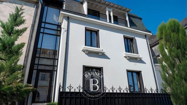 Périgueux, Maison de ville 4 Chambres -  230 m² à vendre