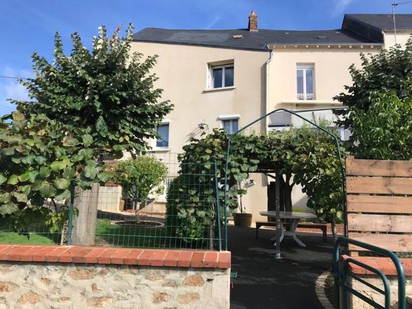 maison de ville avec grande dépendance