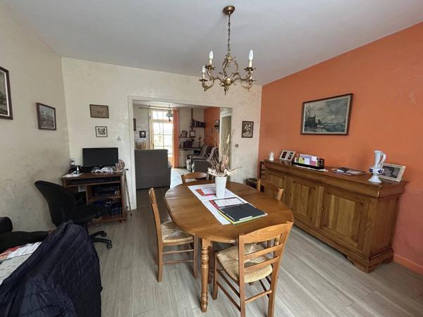 maison de ville avec grande dépendance