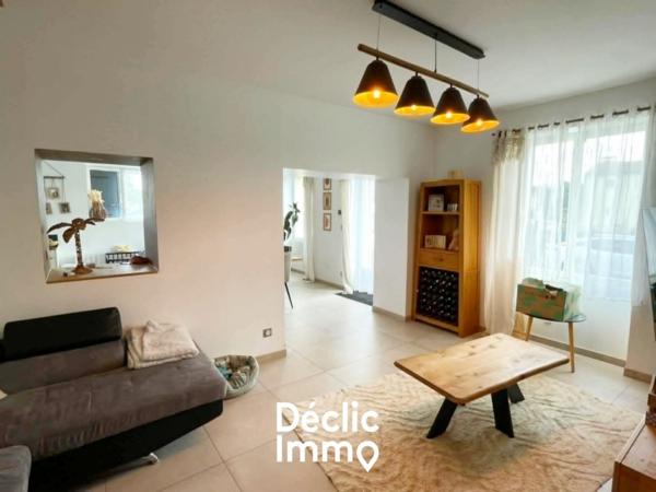 Vente maison rénovée Ferrieres, 192m² 6 pièces 498 750€ avec piscine