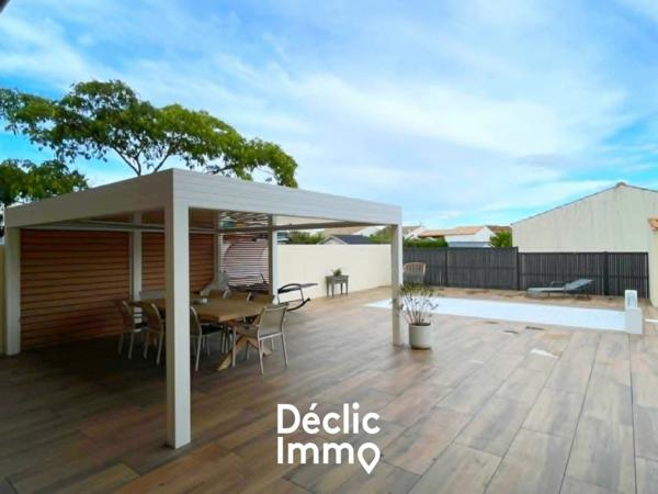 Vente maison rénovée Ferrieres, 192m² 6 pièces 498 750€ avec piscine