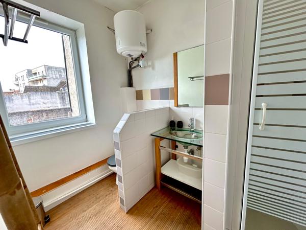 Appartement
                                                                                                                                                                                                                                                                                                                        1 pièce(s)                                                                                                                                                                                                                                                                                                                              25.27  m²
