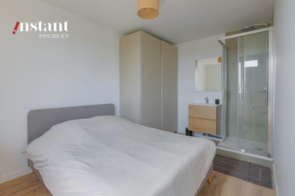 Chambre en colocation dans T5 BRON CENTRE