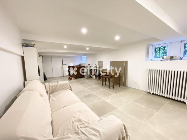 Maison 11 pièces - 255 m²