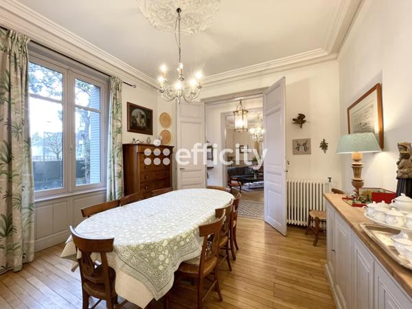 Maison 11 pièces - 255 m²