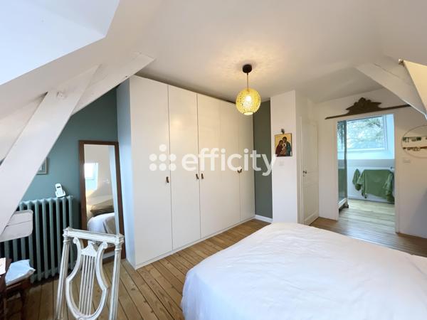 Maison 11 pièces - 255 m²