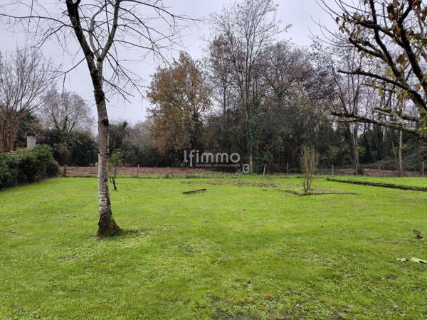Maison à rénover – Grand terrain avec partie constructible