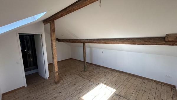 Location / Maison T4