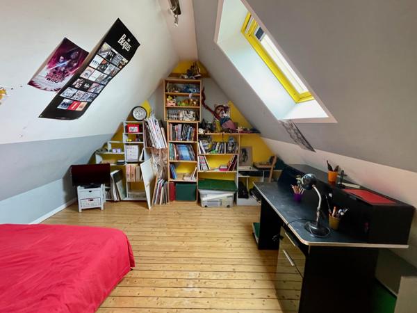 Maison
                                                                                                                                                                                                                                                                                                                        4 pièce(s)                                                                                                                                                                                                          3 chambre(s)                                                                                                                                                                                                          97  m²