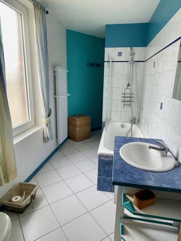 Maison
                                                                                                                                                                                                                                                                                                                        4 pièce(s)                                                                                                                                                                                                          3 chambre(s)                                                                                                                                                                                                          97  m²
