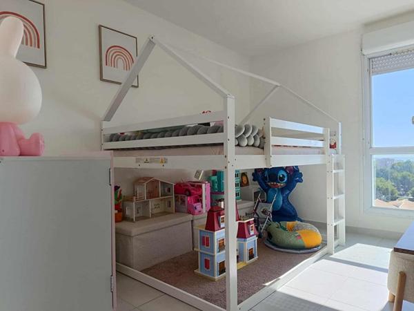 Appartement Port De Bouc 3 pièce(s) 70 m2 Place de parking