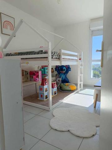 Appartement Port De Bouc 3 pièce(s) 70 m2 Place de parking