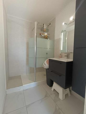 Appartement Port De Bouc 3 pièce(s) 70 m2 Place de parking