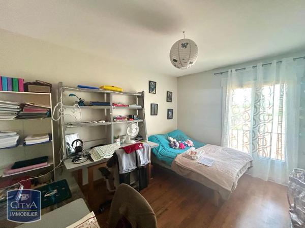 Appartement à louer 3 pièces 69.86m² Albi (81000)