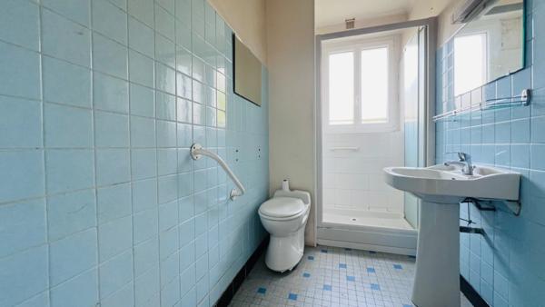 Département Finistère (29) – À vendre à Quimper : Maison T6 de 116 m² habitable (142 m² utiles) sur un terrain de 354 m² avec garage.