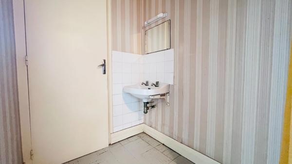 Département Finistère (29) – À vendre à Quimper : Maison T6 de 116 m² habitable (142 m² utiles) sur un terrain de 354 m² avec garage.