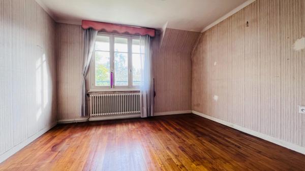 Département Finistère (29) – À vendre à Quimper : Maison T6 de 116 m² habitable (142 m² utiles) sur un terrain de 354 m² avec garage.