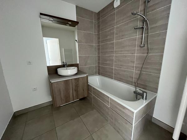 Location appartement Clermont-Ferrand - 3 pièce(s) - 58 m² - 800 €/mois