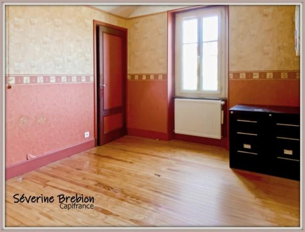 Maison à vendre 115 m², terrain2300 m² VISCOMTAT (63)