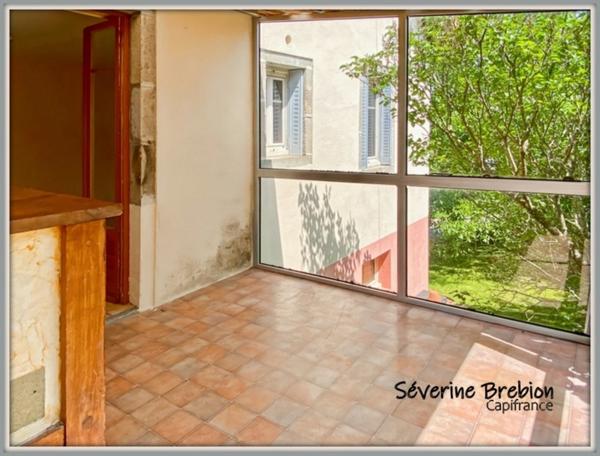 Maison à vendre 115 m², terrain2300 m² VISCOMTAT (63)