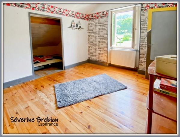 Maison à vendre 115 m², terrain2300 m² VISCOMTAT (63)