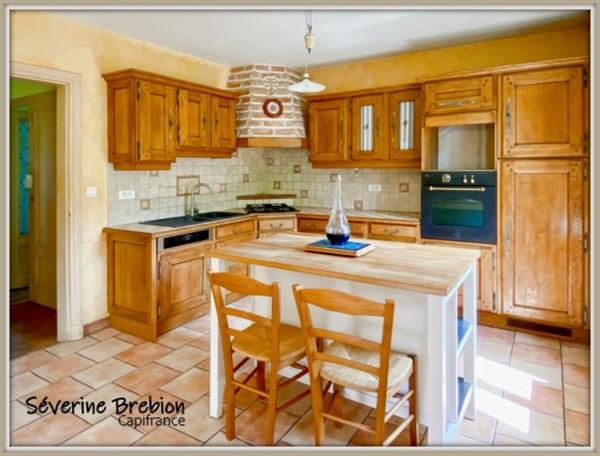 Maison à vendre 115 m², terrain2300 m² VISCOMTAT (63)